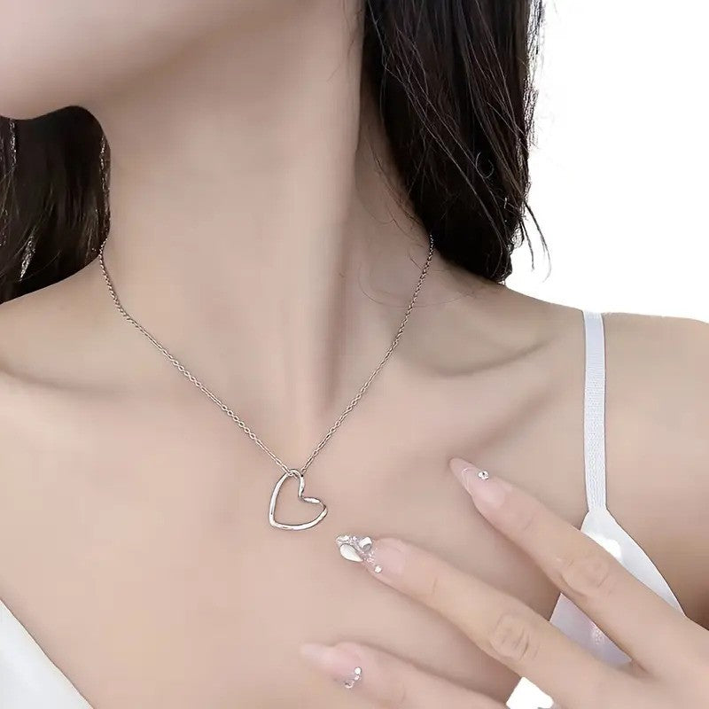 Minimalist Open Heart Pendant Necklace – Elegant Silver Jewelry for Everyday Wear