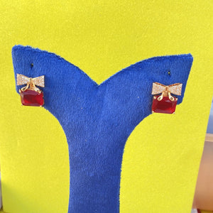 Golden Bow Stud