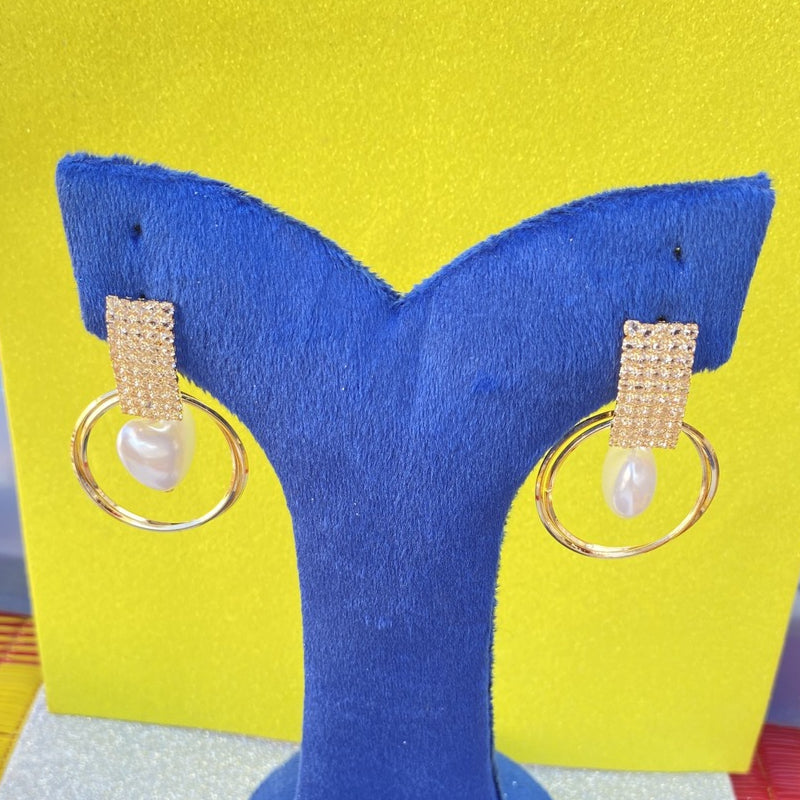 Round Earrings With Hearts