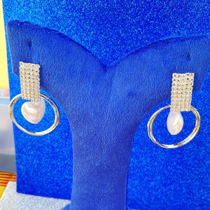 Round Earrings With Hearts