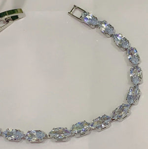 Elegant Silver Crystal Tennis Bracelet for Women – Sparkling Statement Jewelry