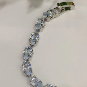 Elegant Silver Crystal Tennis Bracelet for Women – Sparkling Statement Jewelry