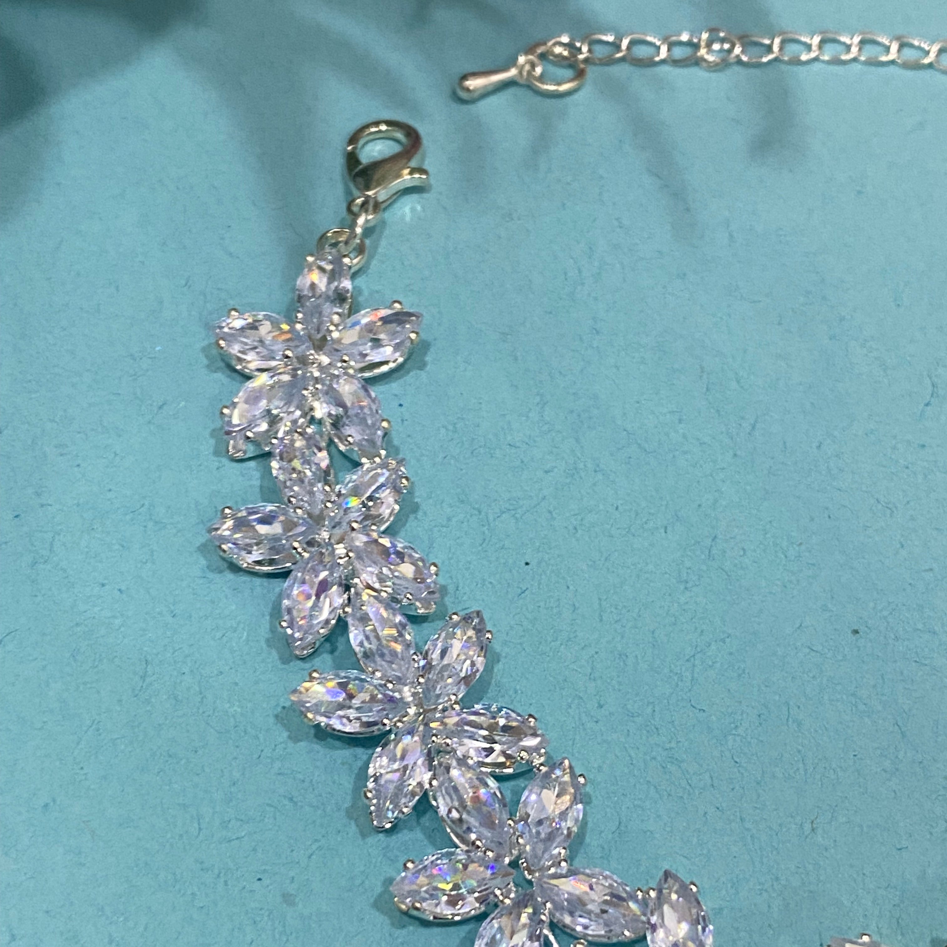 Floral Crystal Bracelet for Women – Elegant Marquise-Cut Flower Design