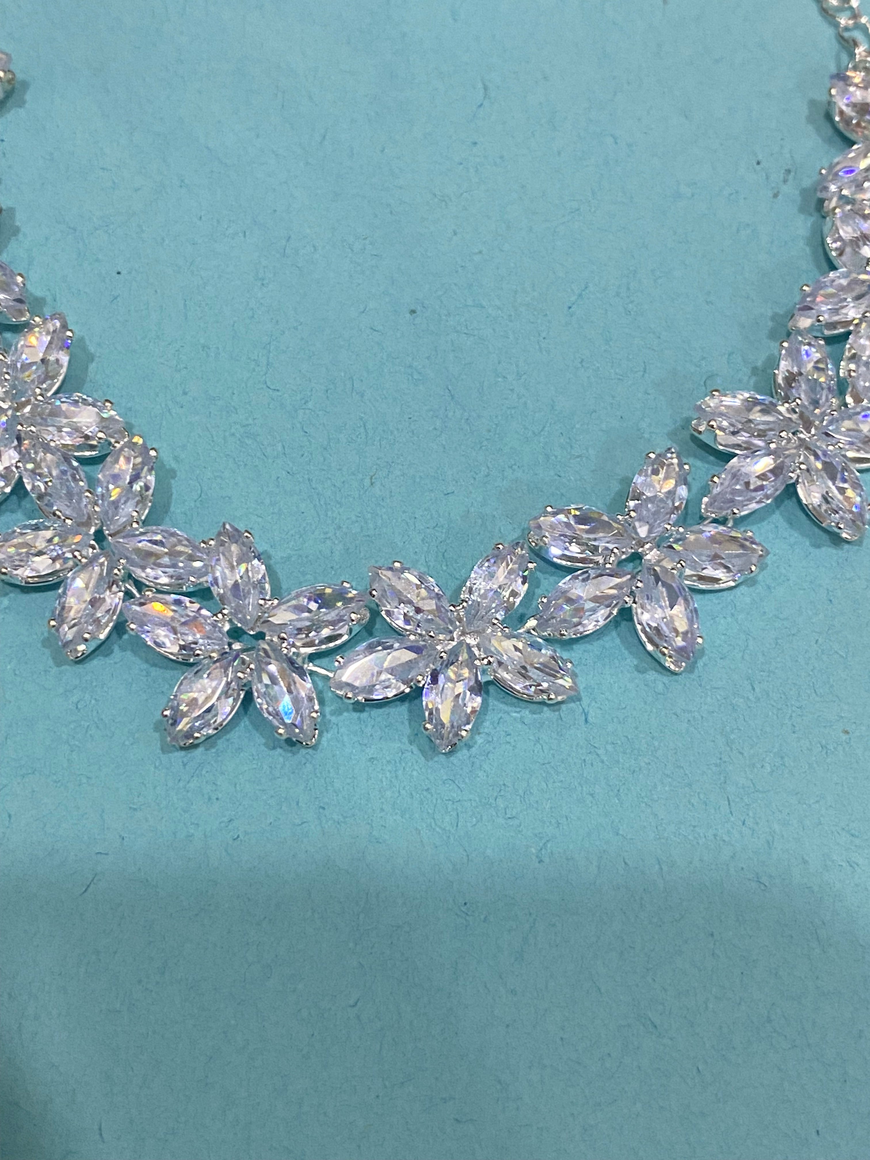 Floral Crystal Bracelet for Women – Elegant Marquise-Cut Flower Design
