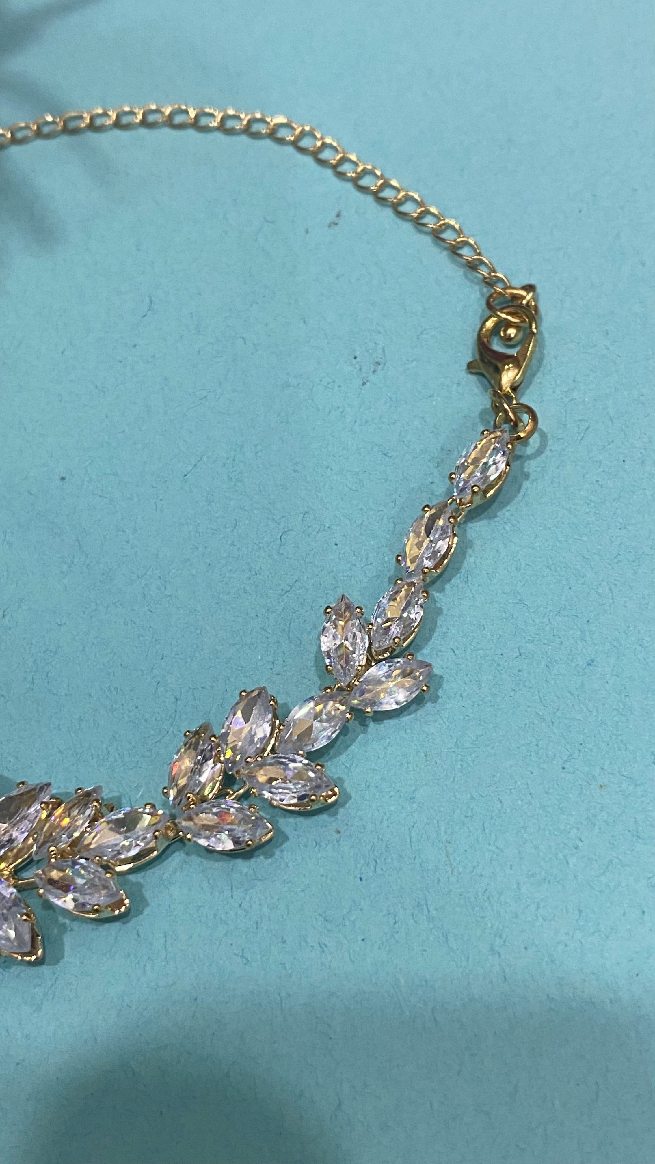 Floral Crystal Bracelet for Women – Elegant Marquise-Cut Flower Design
