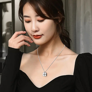 Heart-Shaped Four-leaf Clover Love Heart Full Of zirconia Pendant Necklace