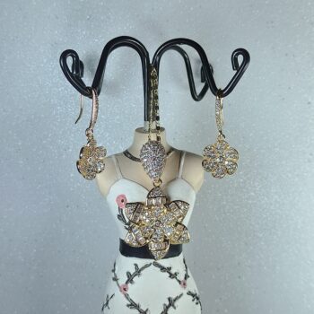 1 Karat Gold Artificial Flower Shaped Necklace and Ear Ring Set